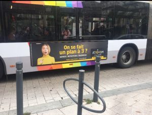 "On se fait un plan à 3 ?", la campagne d'Atrihom sur les bus d'Angers